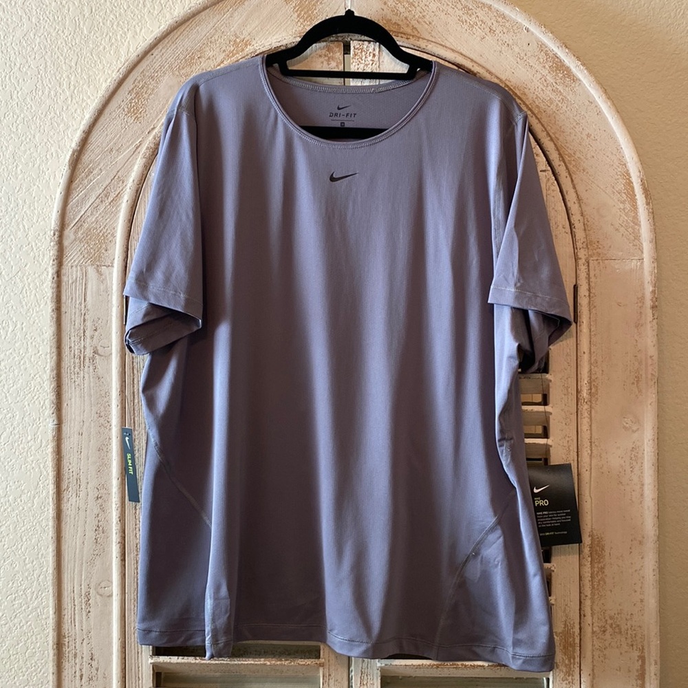NIKE Womens Plus-Size Mesh Training Top
